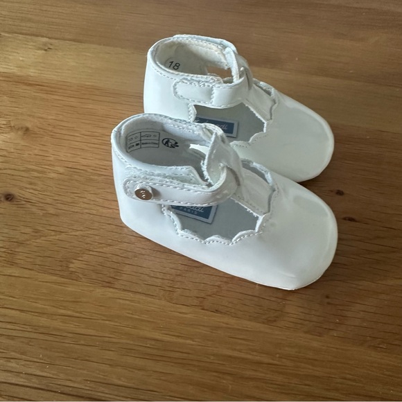 Jacadi Glossy White Kids Dress Shoes - Picture 5 of 5